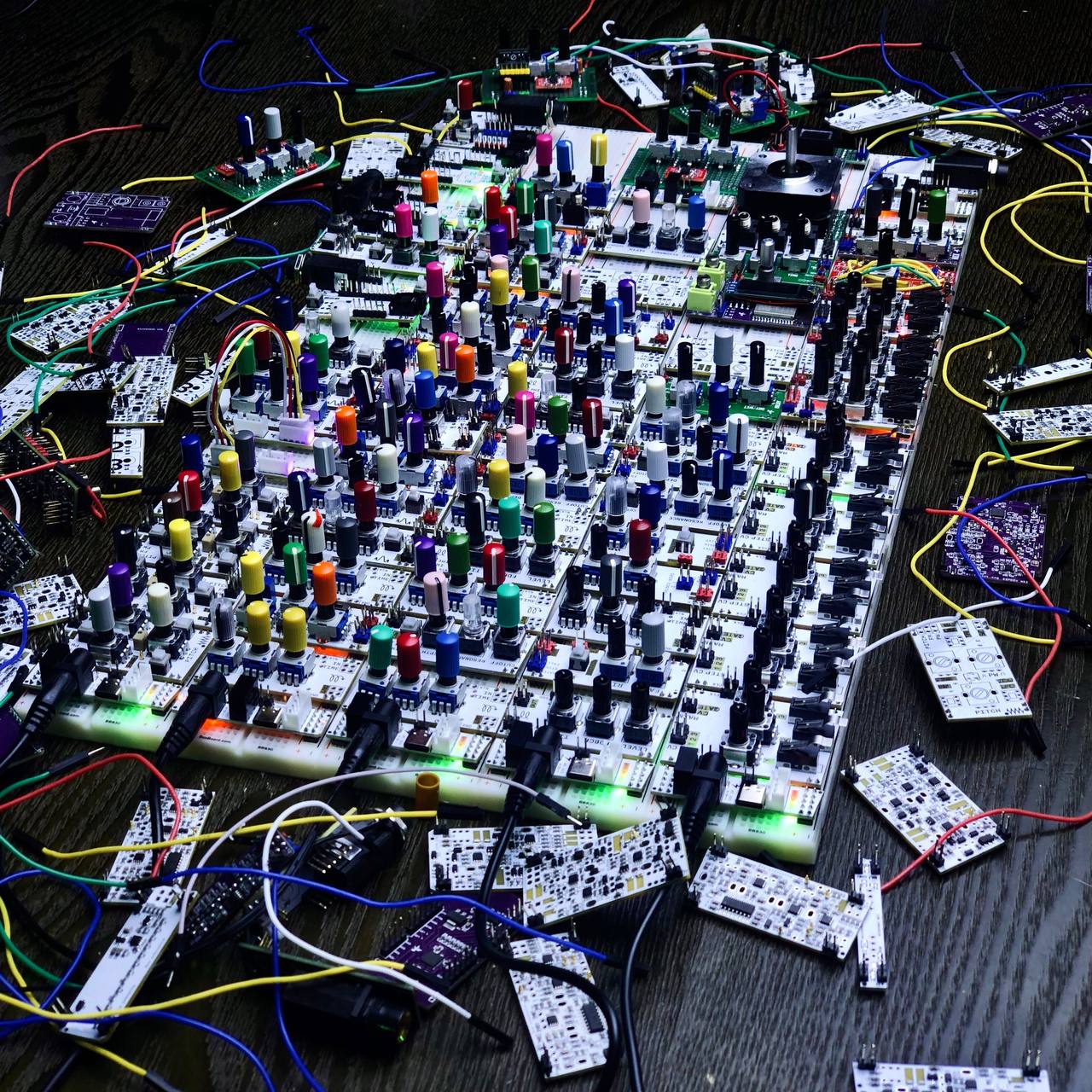 MICRORACK - The most accessible modular synthesizer